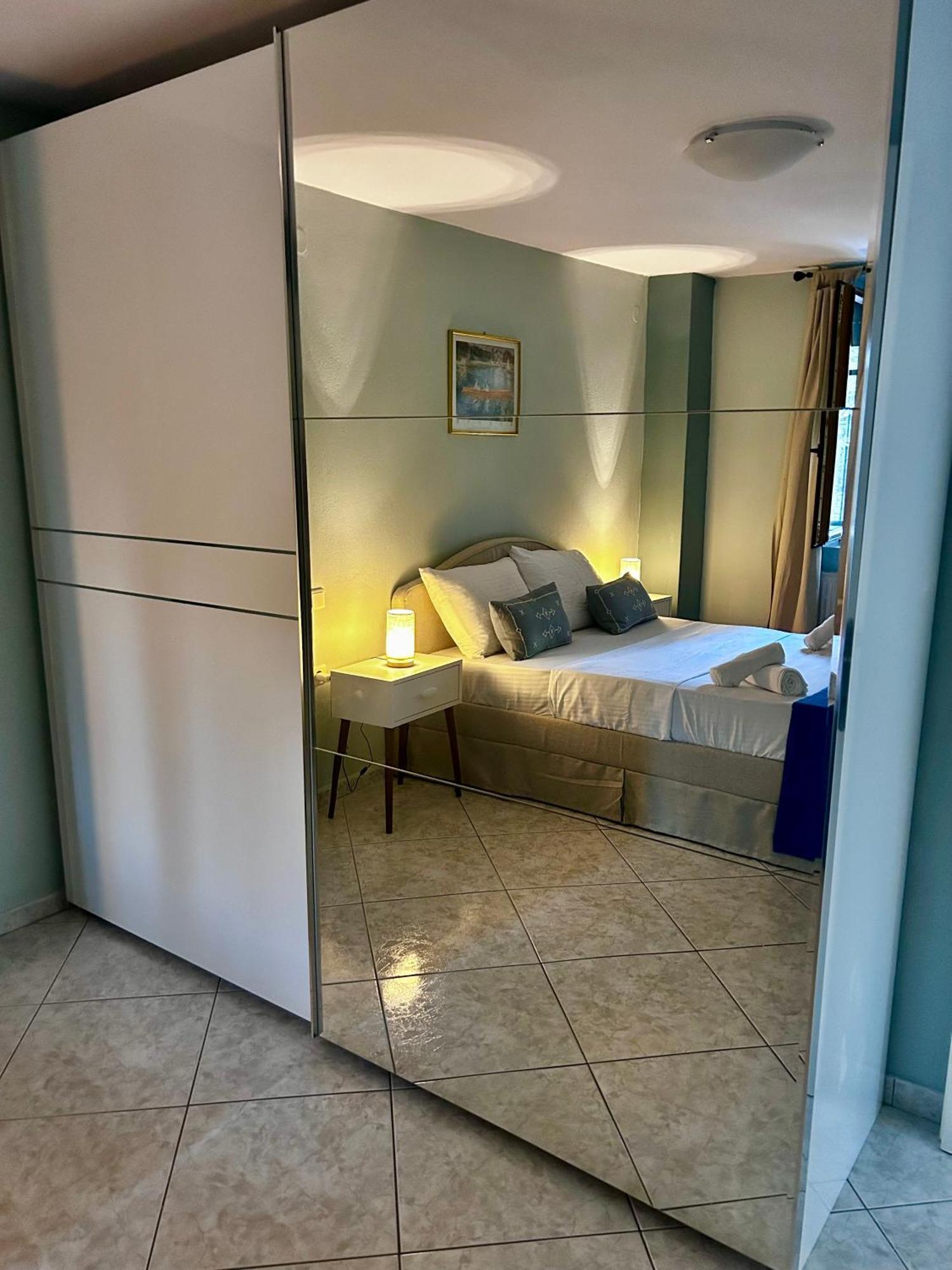 Elia Apartment
