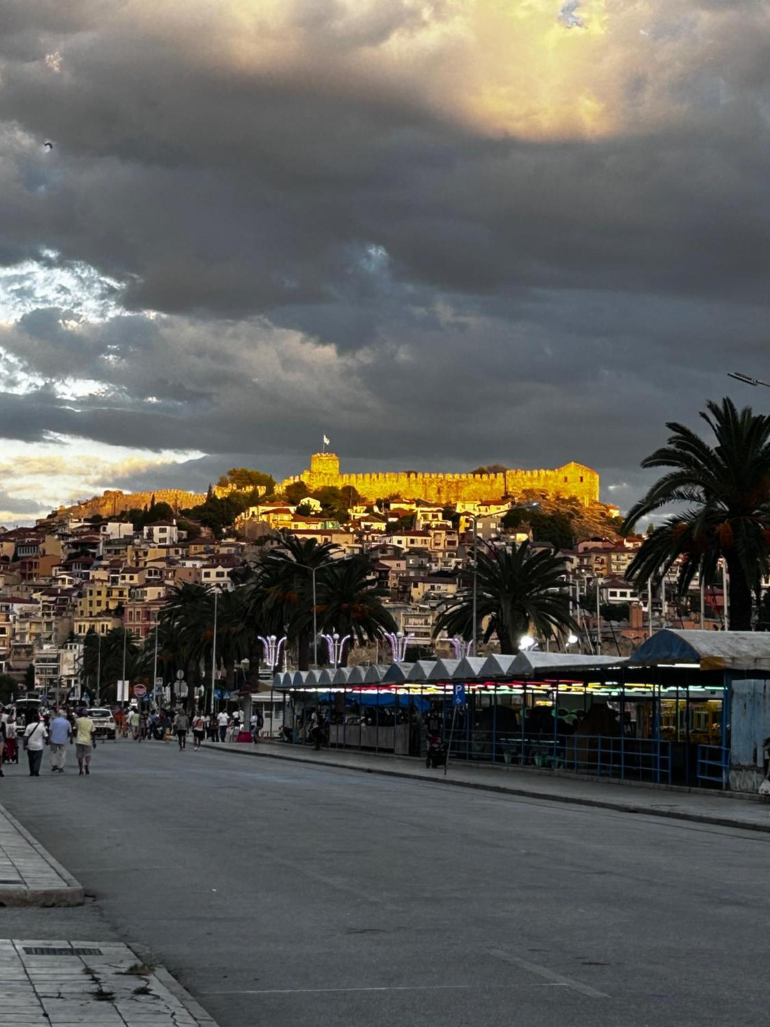 Elia * Kavala