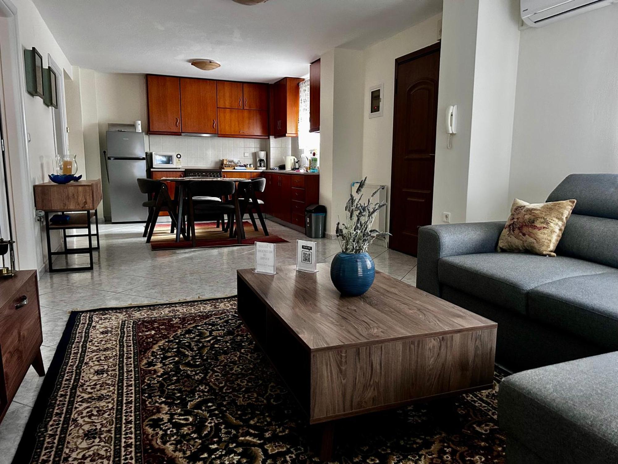 Elia Apartment